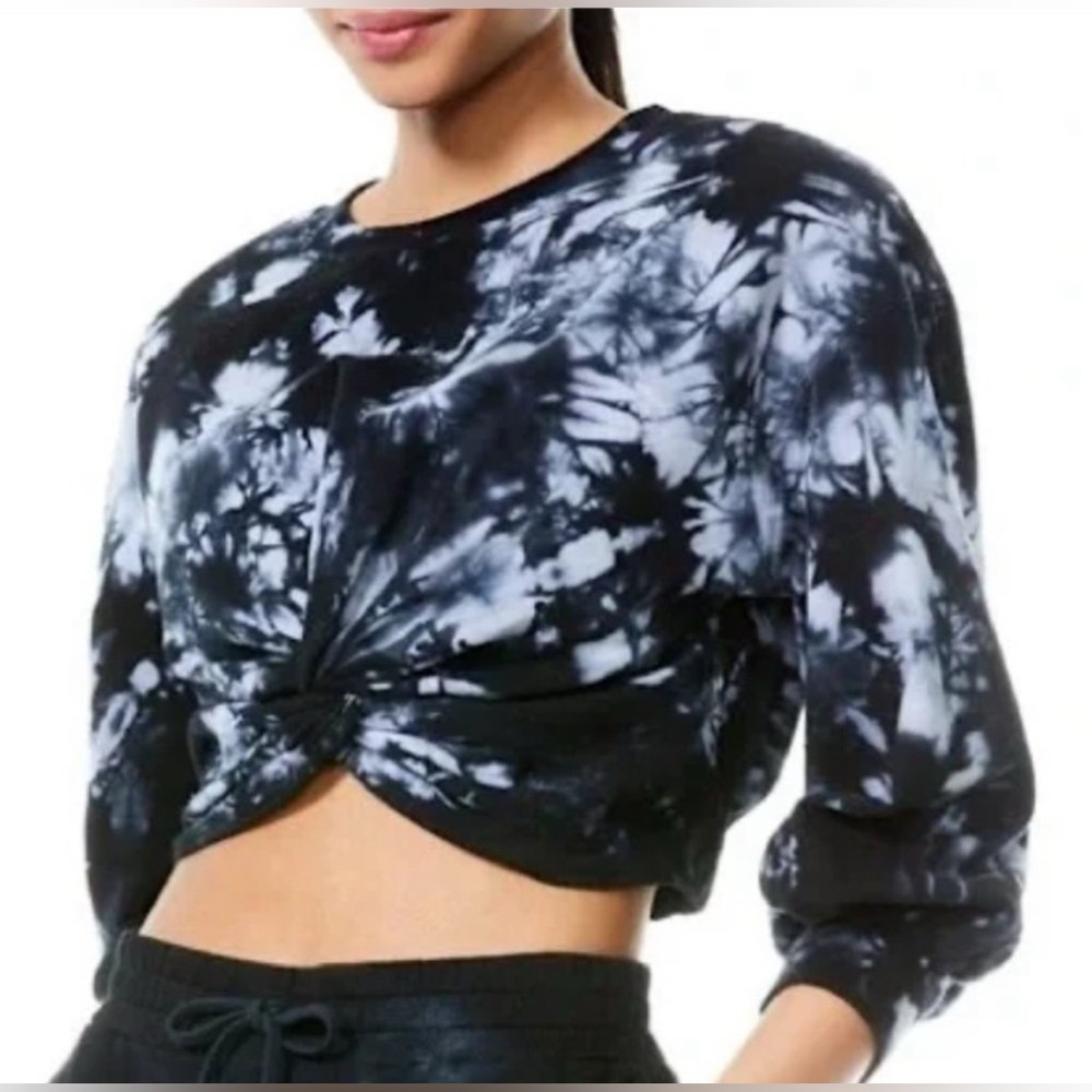 EUC Alice + Olivia Tie Dye Long Sleeve Crop Top